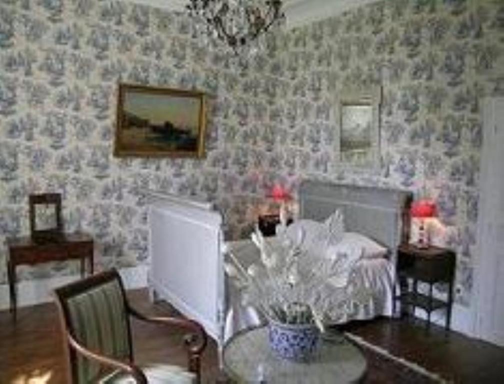 Chateau De Villars Villeneuve-sur-Allier Номер фото