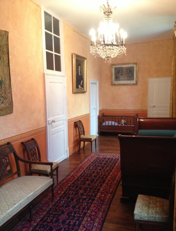 Chateau De Villars Villeneuve-sur-Allier Номер фото